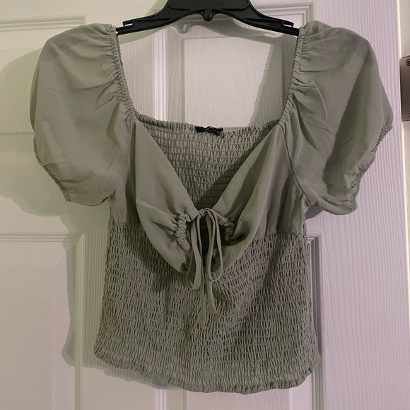 Crop top - Picture 1 of 3